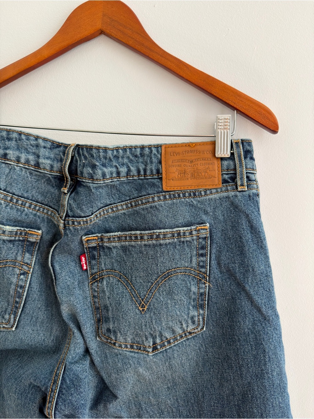 Levi’s Size 30 Low Loose Jeans - Picture 4 of 12